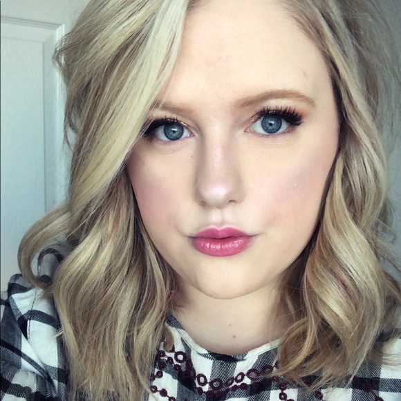 Meet your Posher, Taylor - Picture 1 of 1